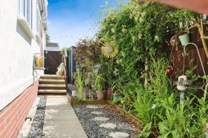 Photo 19- click for photo gallery